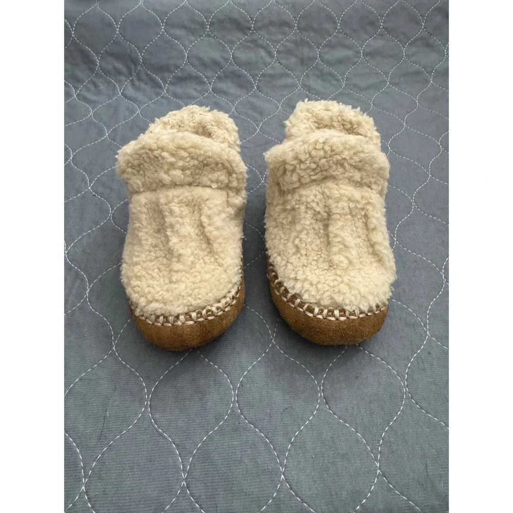 LL Bean Toddler Fleece Slippers Suede Sole Cream Tan 510713 Size 5-6